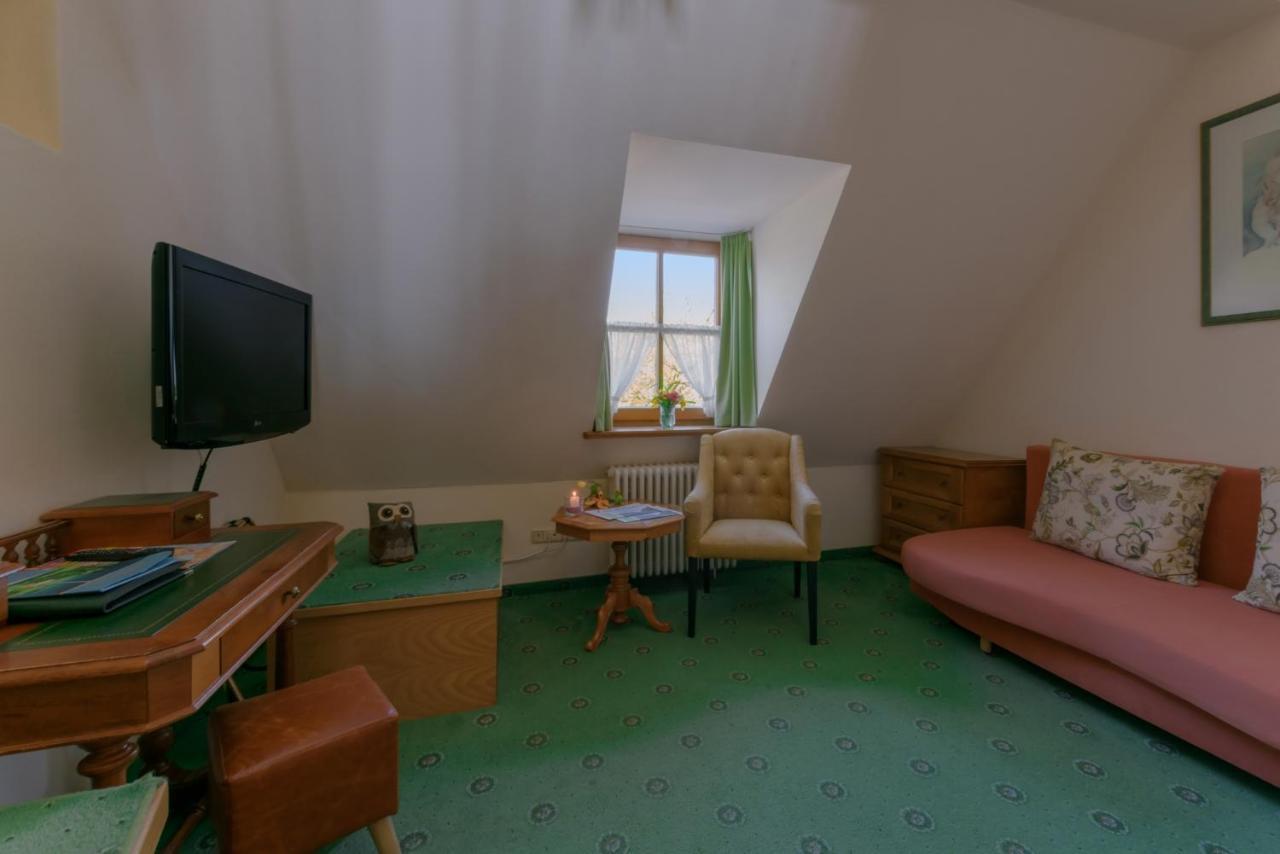Hotel "Malerwinkel" Gmbh Seeon-Seebruck Bilik gambar