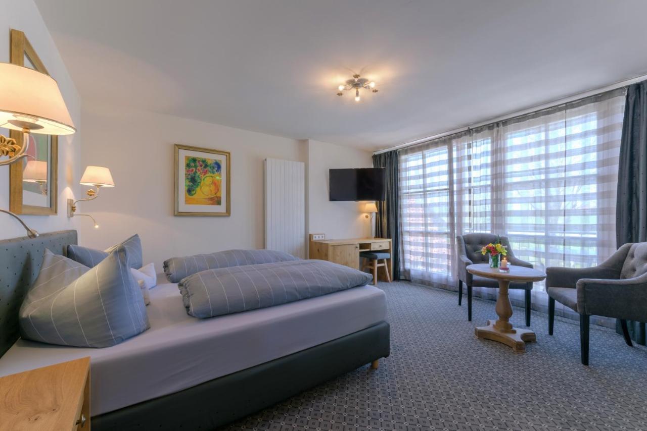 Hotel "Malerwinkel" Gmbh Seeon-Seebruck Bilik gambar