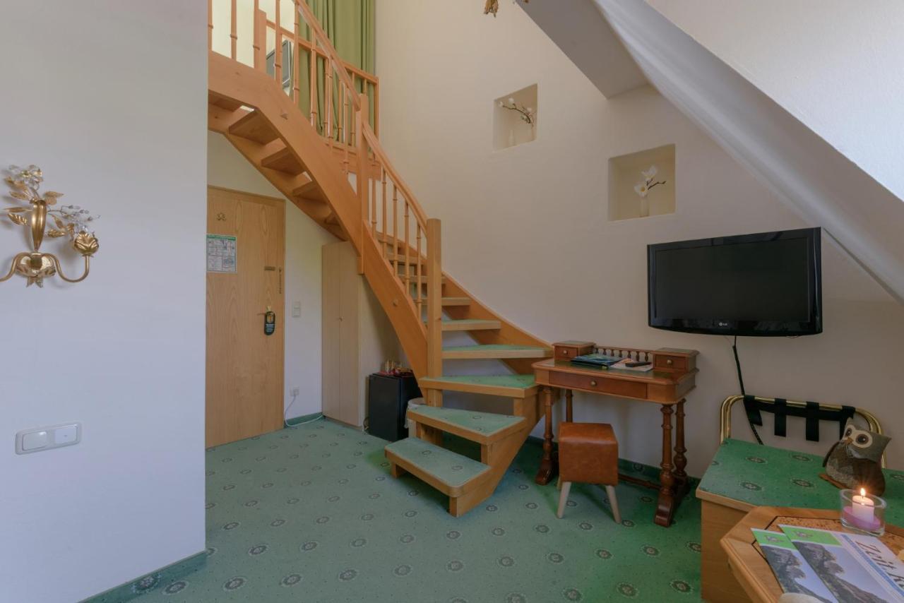 Hotel "Malerwinkel" Gmbh Seeon-Seebruck Bilik gambar